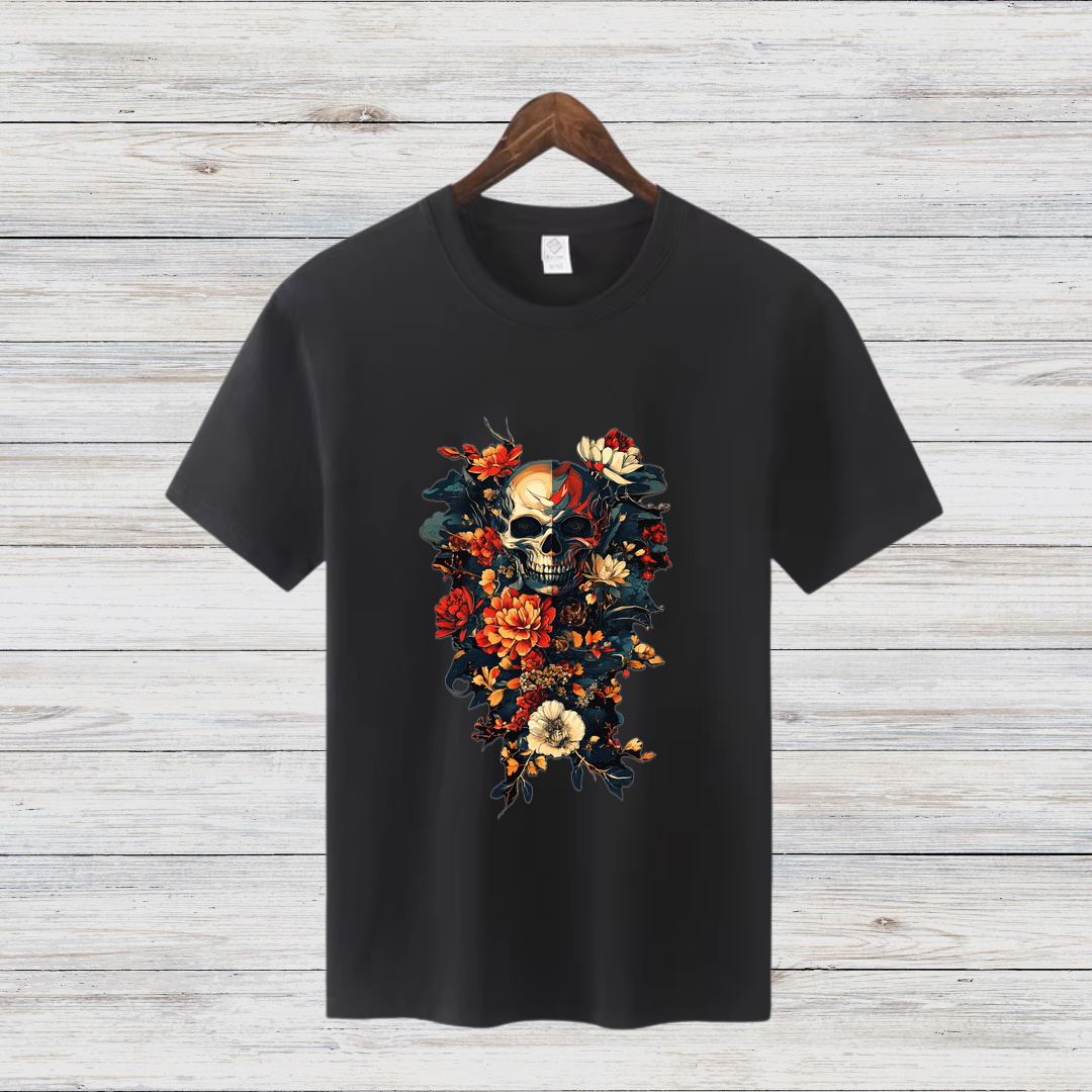 Schädel & Blumen | Gothic Kunst Shirt | Mystisches Totenkopf Design | Rockiges Statement Shirt für den Winter