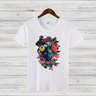 Mystischer Blumenkrieger | Künstlerisches T-Shirt | Fantasievolles Design | Stilvolles Statement-Shirt für Kreative