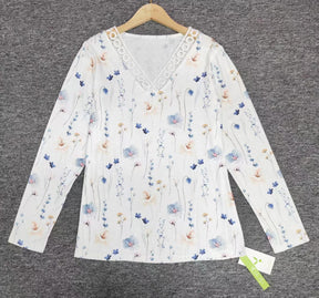 Even&amp;Vil® - Witte top met lange mouwen, oogjes, kant en bloemen