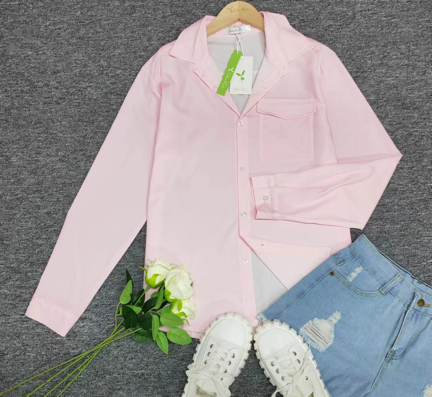 Monci® - Roze shirt met lange mouwen en oversized schouderbanden