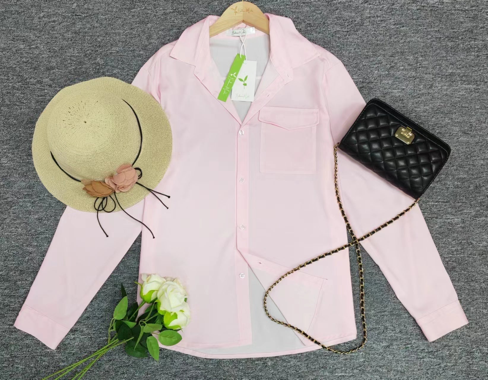 Monci® - Roze shirt met lange mouwen en oversized schouderbanden