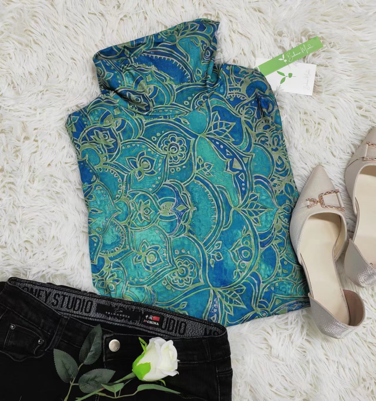 FallStil® - Paisley groen-blauwe ombre top met opstaande hals