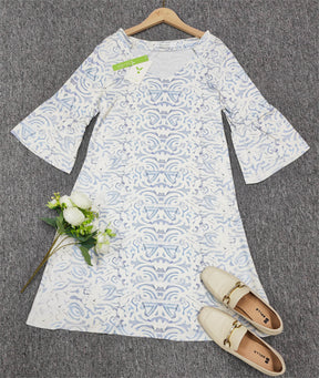 SpringStil® - Verweerde blauw-witte mini-jurk met vintage print en halve mouwen