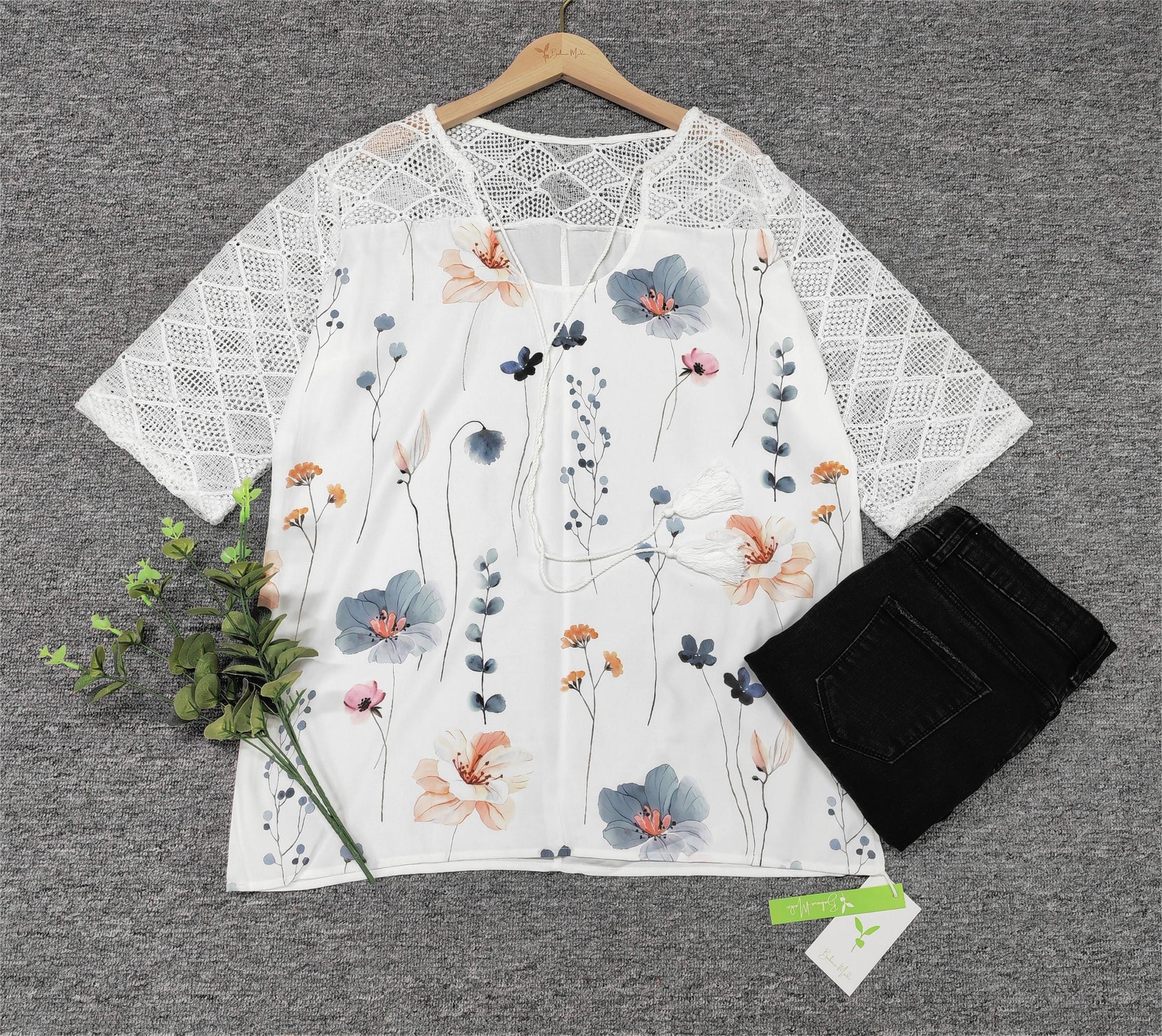 SpringStil® - Geolace mesh bloemenprint witte top met ¾ mouwen