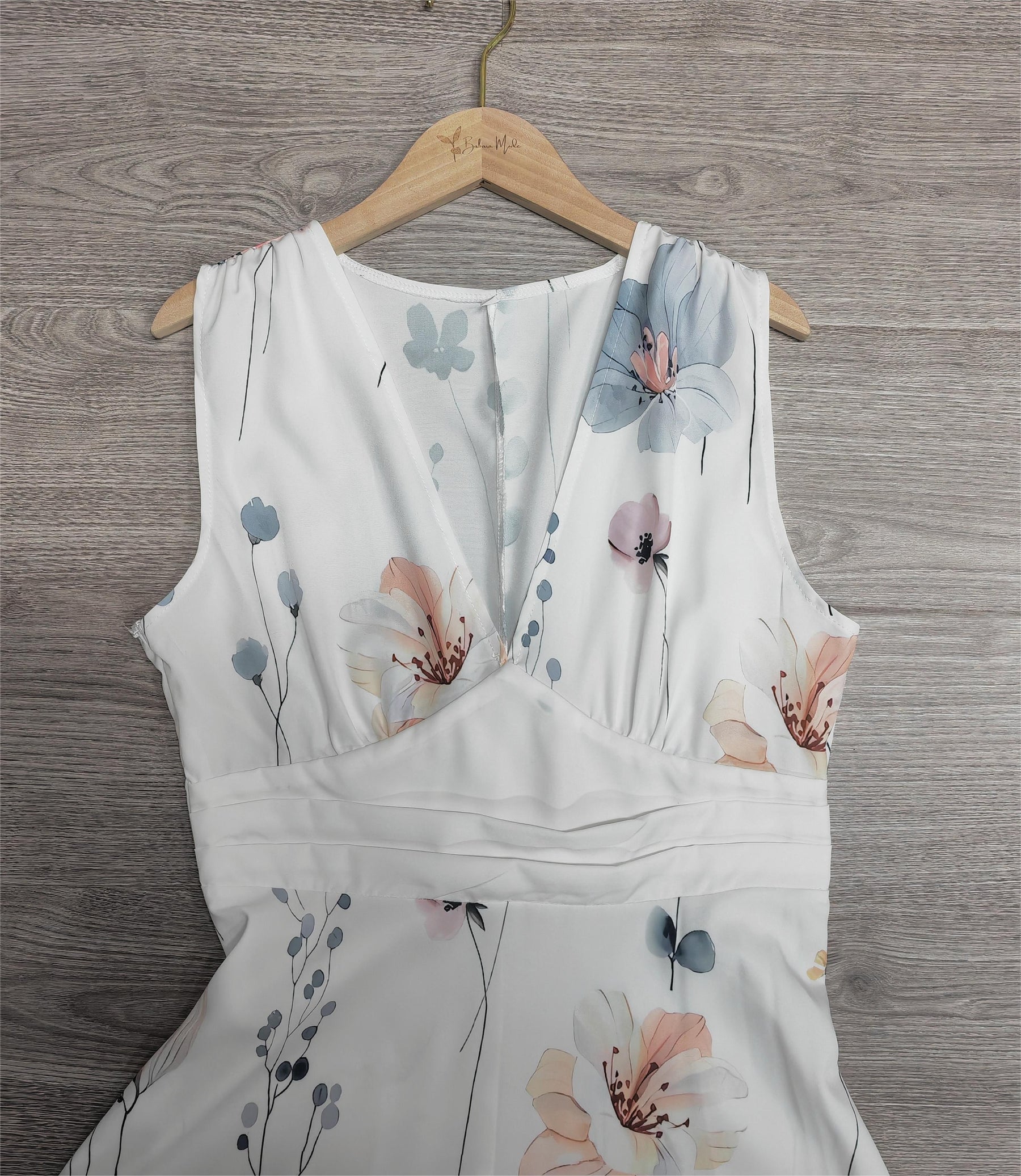 FallStil® - Jeugdige midi-jurk met plantenprint en bloemenprint