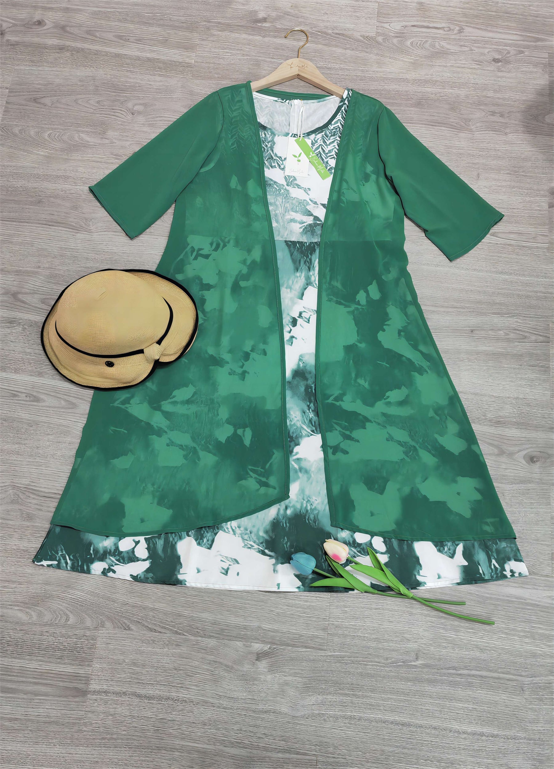 FallStil® - Groene tweedelige jurk met bloemen