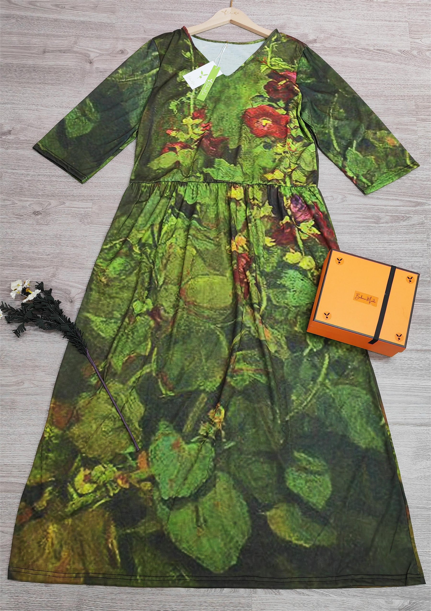 SpringStil® - Groene maxi-jurk met V-hals en 3/4 mouwen 