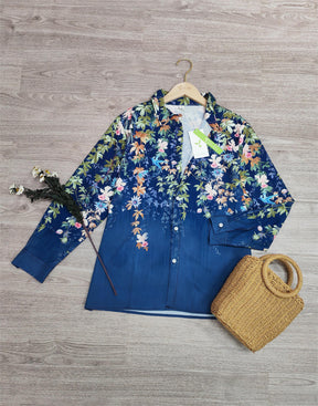 FallStil® - Blauwe blouse met bloemenprint en bladeren