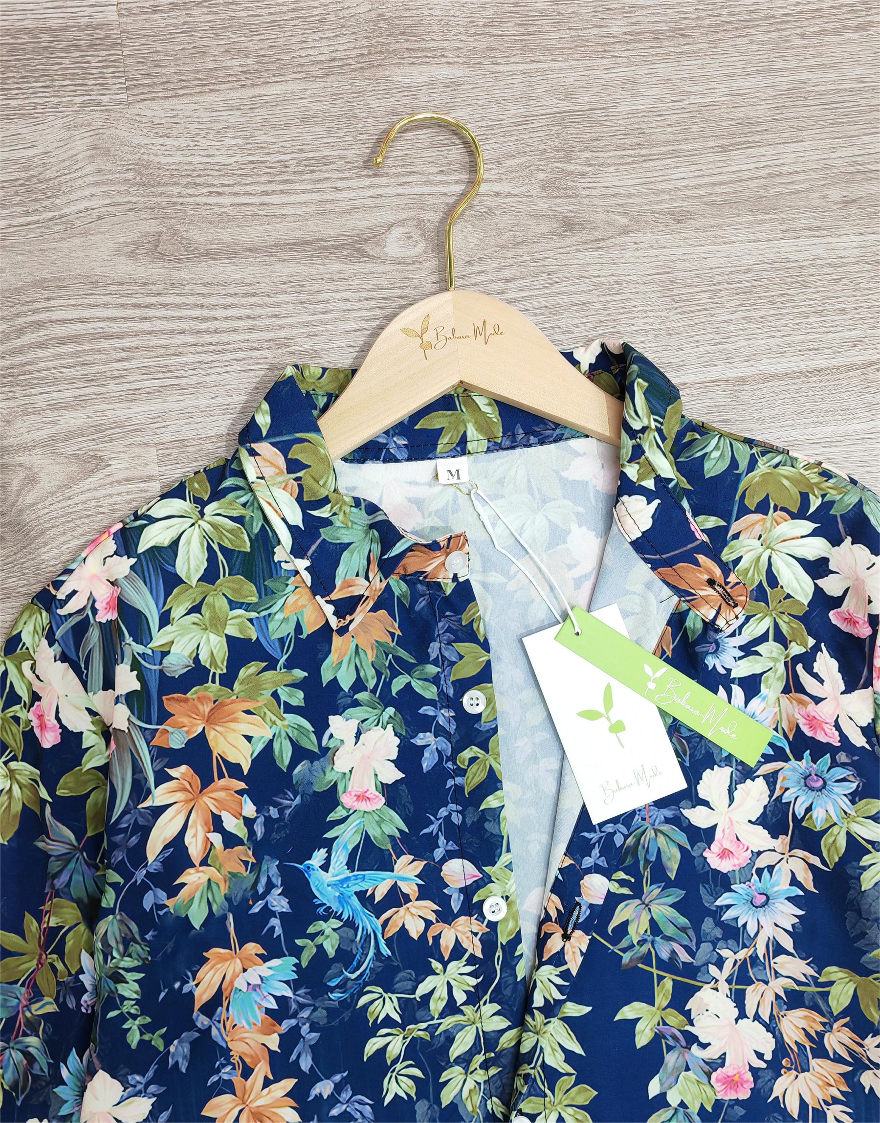 FallStil® - Blauwe blouse met bloemenprint en bladeren