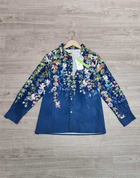 FallStil® - Blauwe blouse met bloemenprint en bladeren