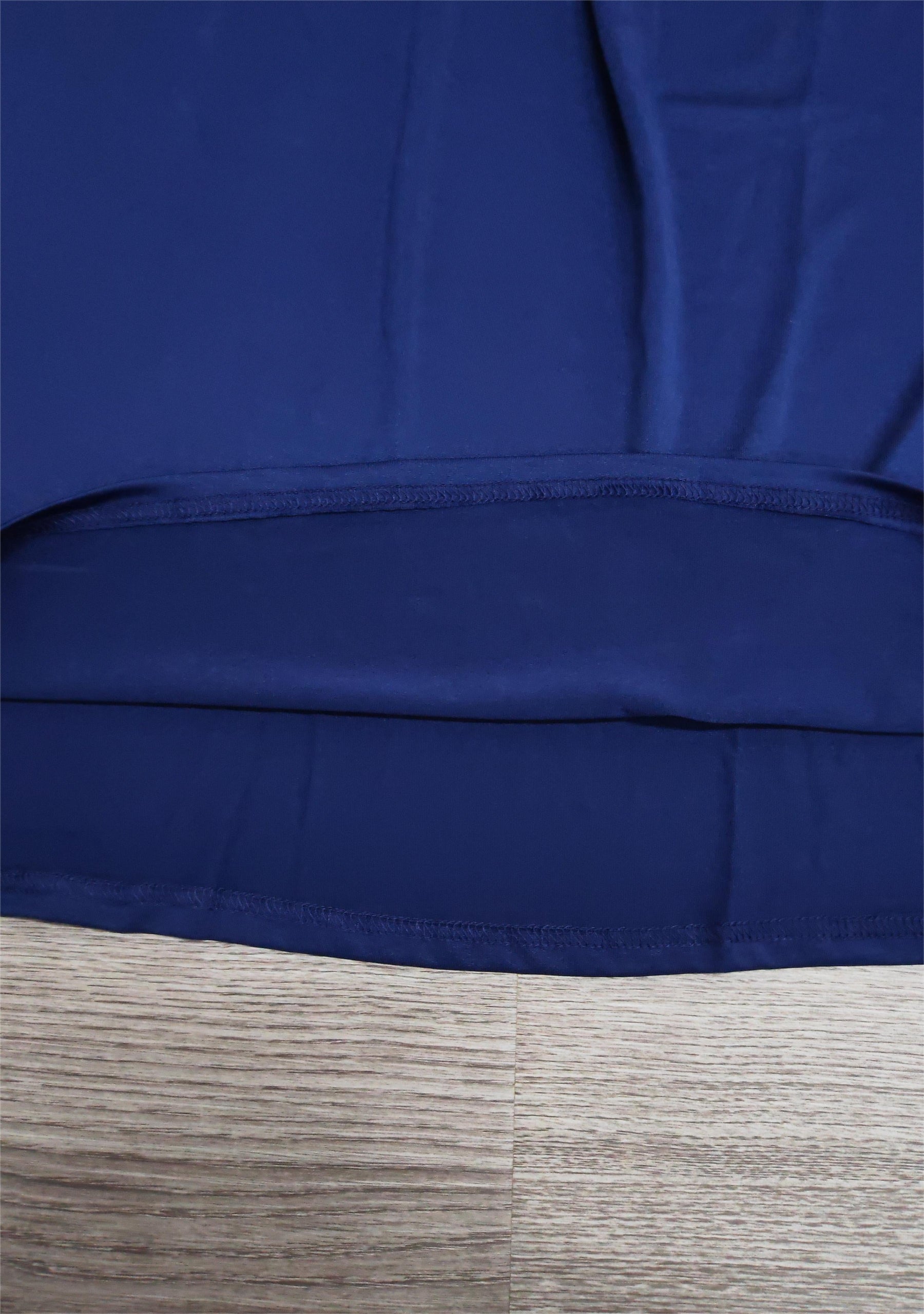 FallStil® - Marineblauwe mini-jurk met gedraaide voorkant