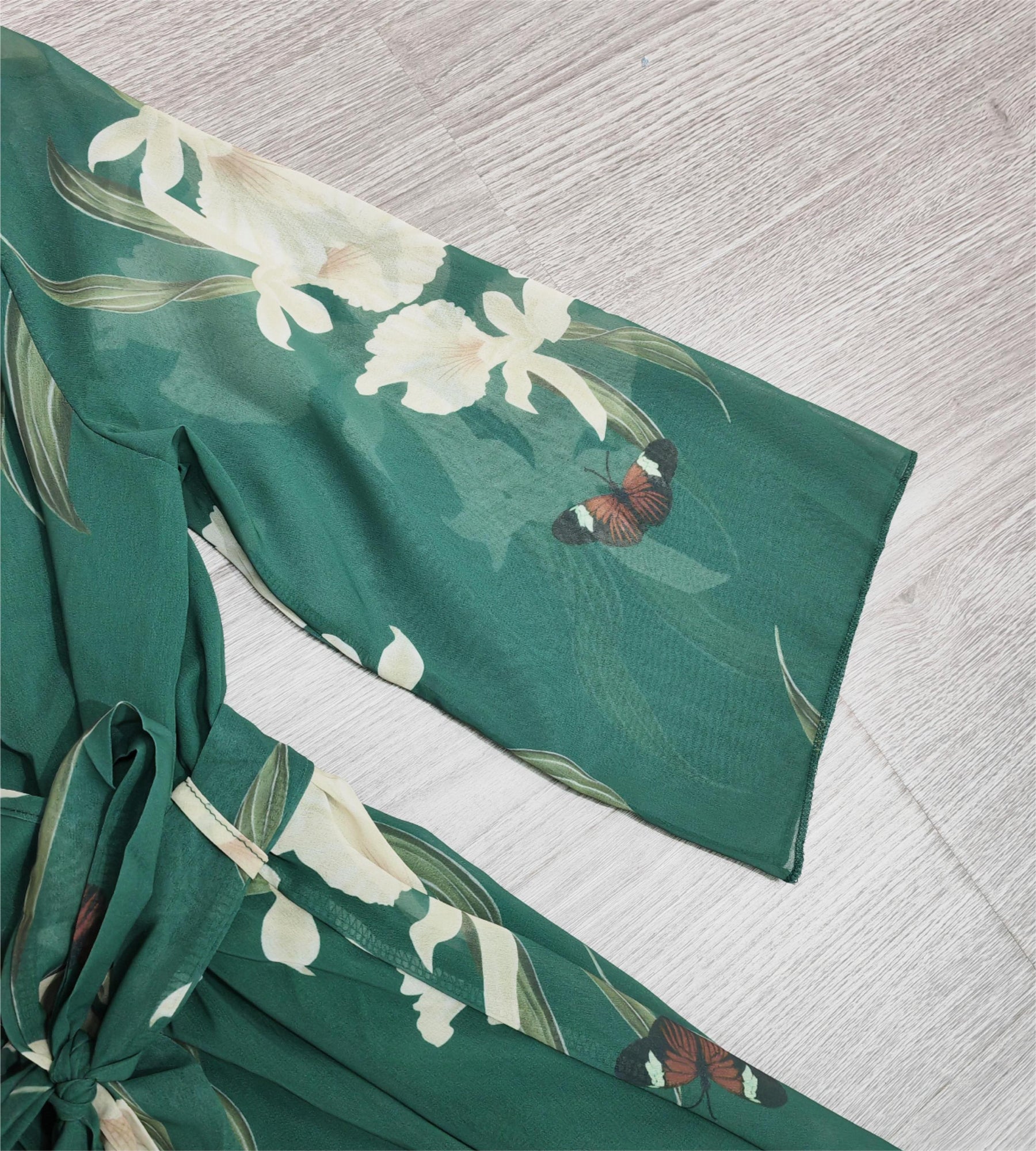 FallStil® - Groene maxi-jurk met V-hals en lange mouwen