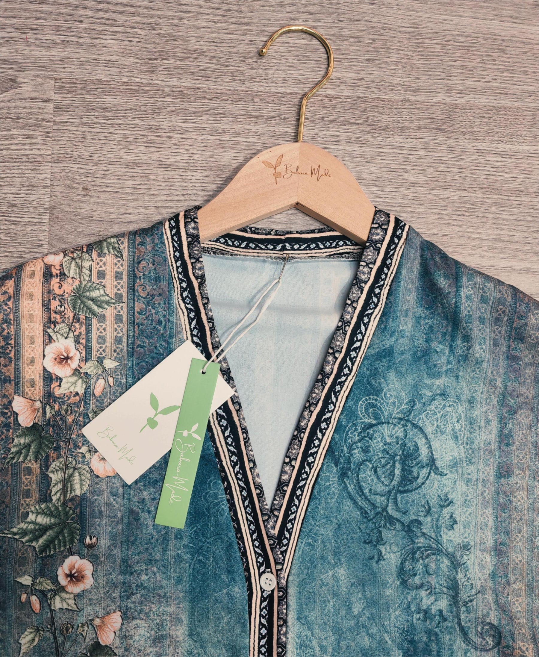 SpringStil® - Groene blouse met aquarel bloemenprint