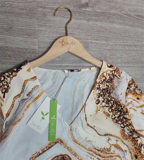 FallStil® - Strandavonden Mini-jurk met gouden marmeren print