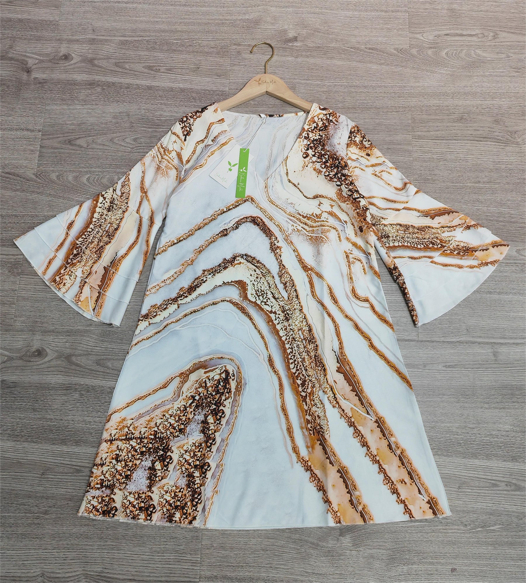 FallStil® - Strandavonden Mini-jurk met gouden marmeren print