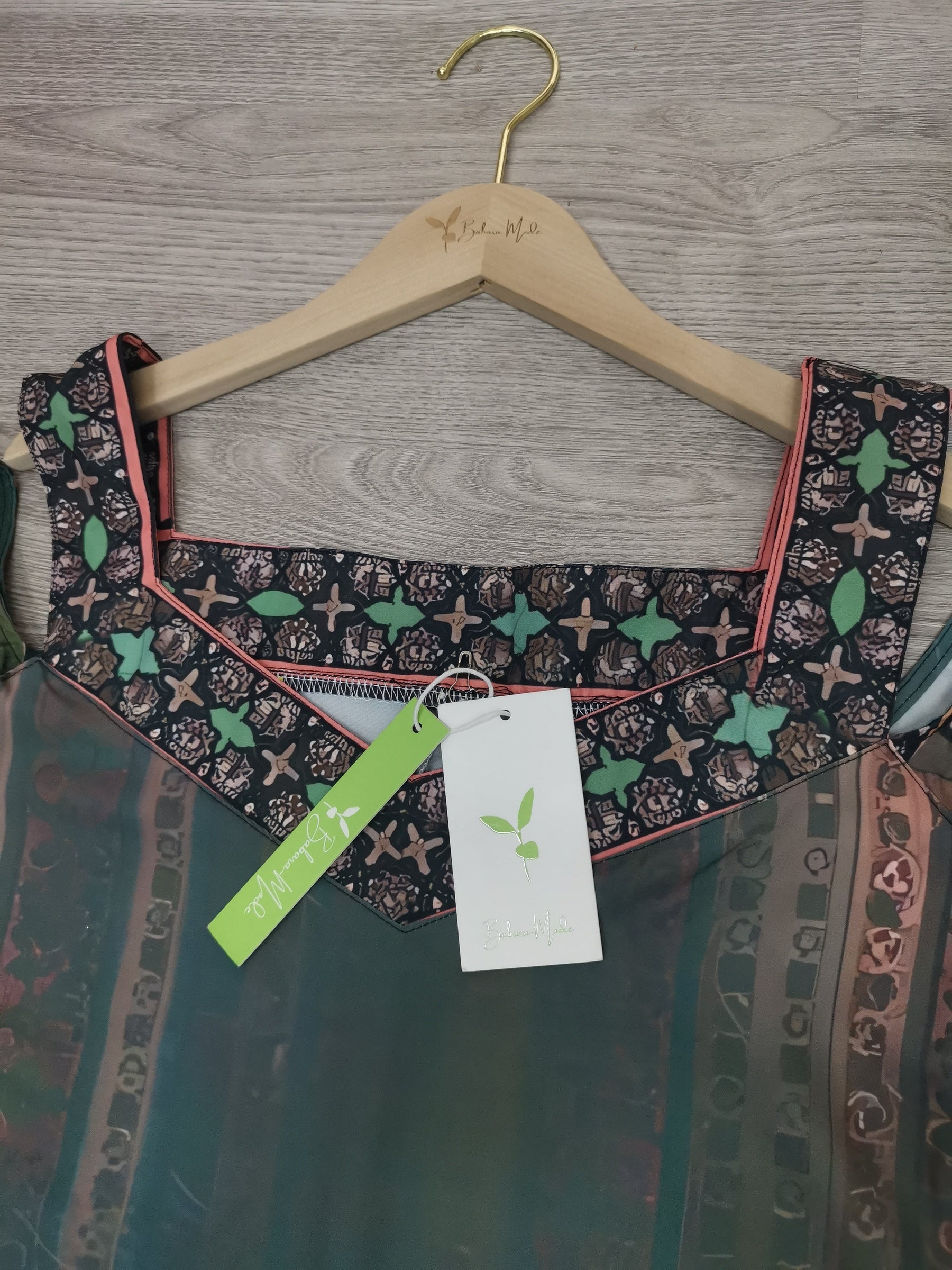 EcoExotica® - Luchtige groene mouwloze midi-jurk