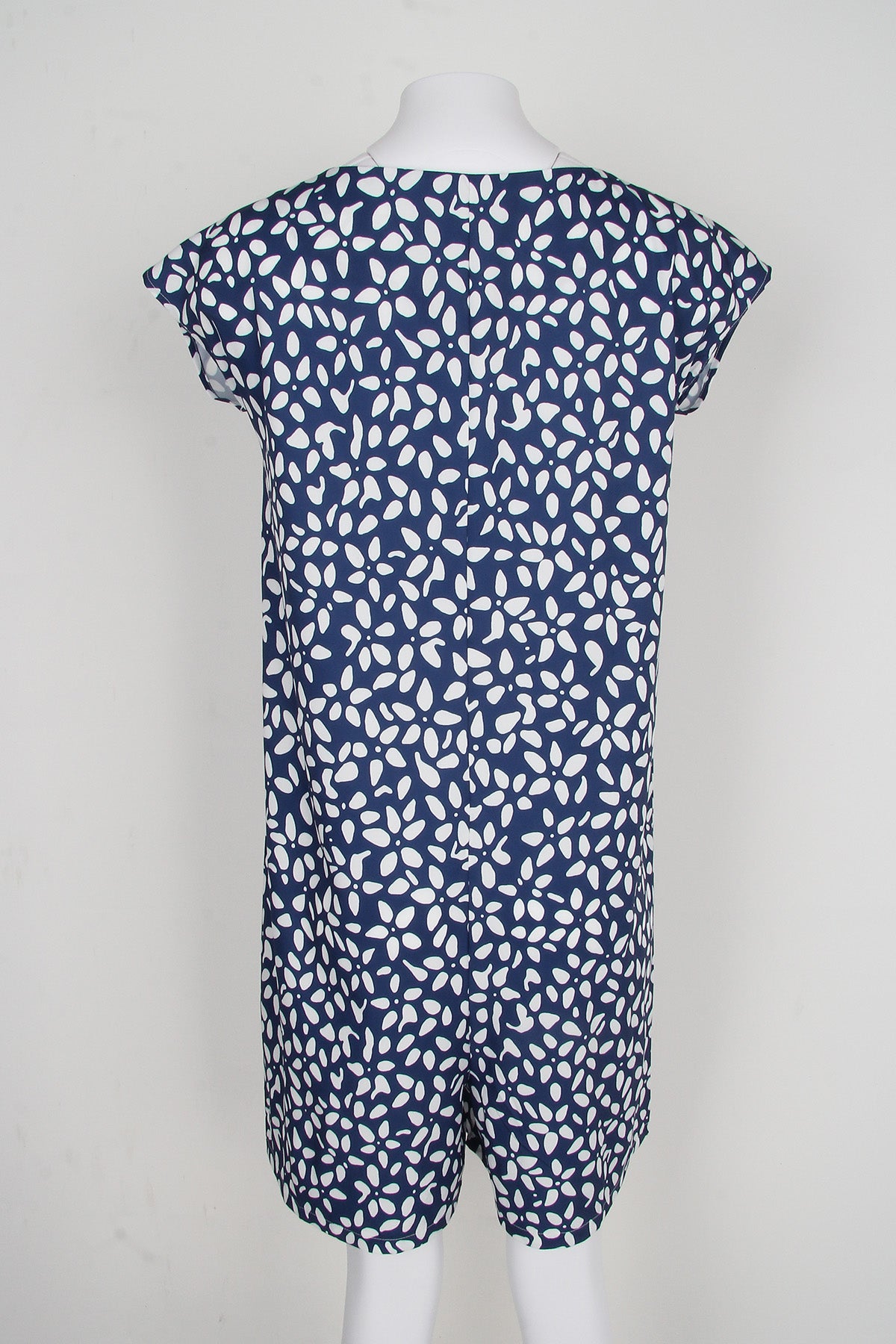 Jumpsuit met marineblauw patroon