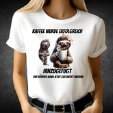 Kaffee Faultier | Lustiges T-Shirt für Kaffeeliebhaber | Humorvolles Winterdesign | Statement Shirt für Frauen