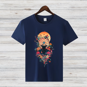 Mystisches Blumenmotiv | Künstlerisches T-Shirt | Stilvolles Design für den Winter | Fashion-Statement für Kreative