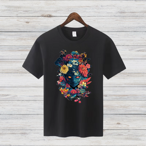 Mystischer Blumenkrieger | Künstlerisches T-Shirt | Fantasievolles Design | Stilvolles Statement-Shirt für Kreative