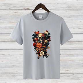 Schädel & Blumen | Gothic Kunst Shirt | Mystisches Totenkopf Design | Rockiges Statement Shirt für den Winter