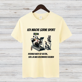 Ich mache gerne Sport | Lustiges Panda Shirt | Humorvolles Motiv für Sportmuffel | Statement-Shirt für Damen