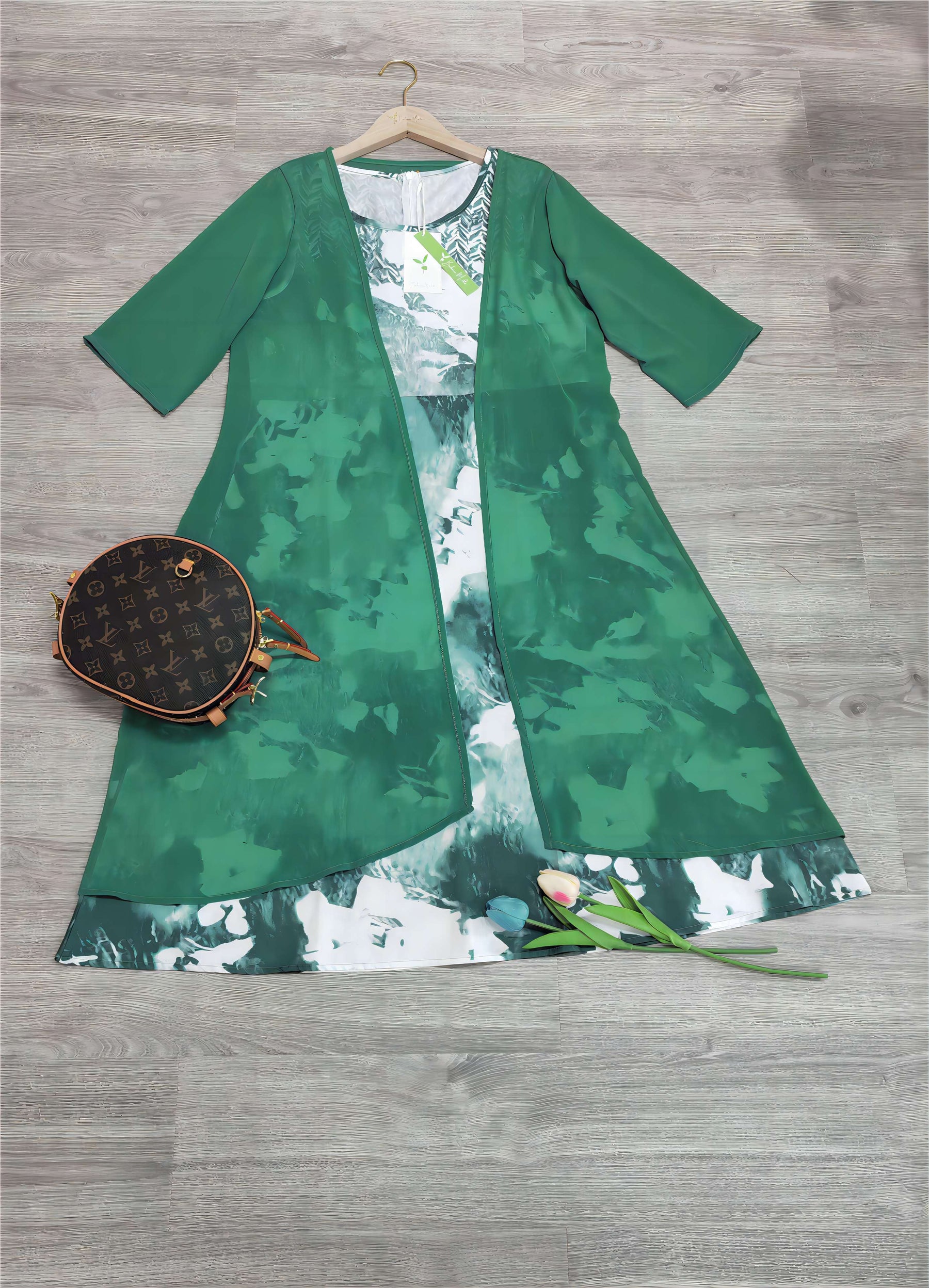 FallStil® - Groene tweedelige jurk met bloemen