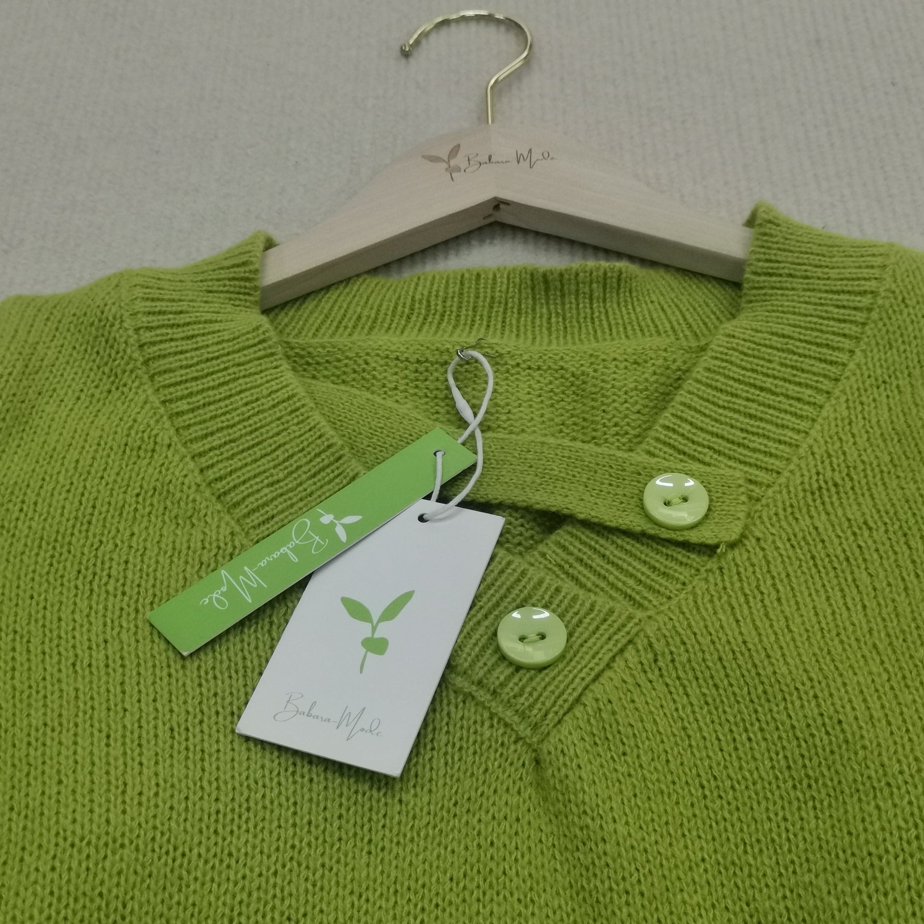 HerbstTrend® - Groene effen trui met V-hals