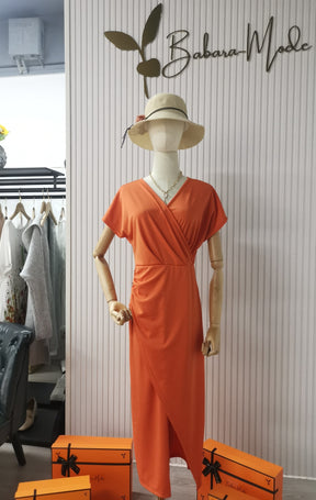 FallStil® - Oranje midi-jurk met V-hals, effen kleur